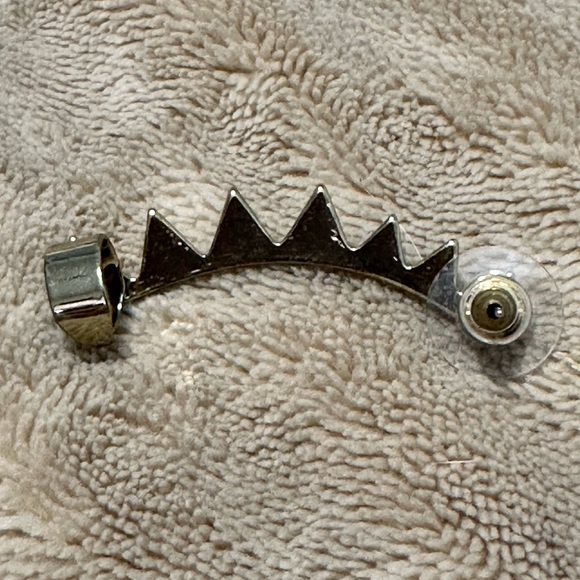 Ear cuff - Picture 3 of 4